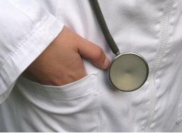 Sanità: Diritti in salute, oltre 2.500 consulenze per servizio Altroconsumo