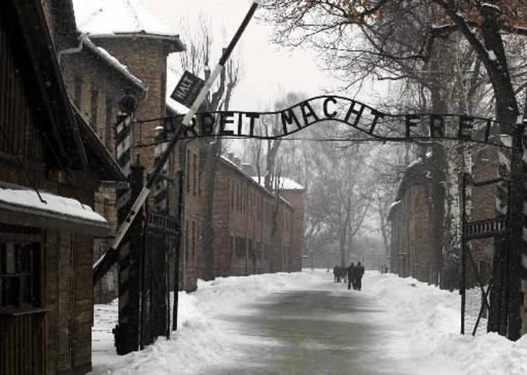 Polonia: molti leader ma non Putin a 70esimo anniversario liberazione Auschwitz