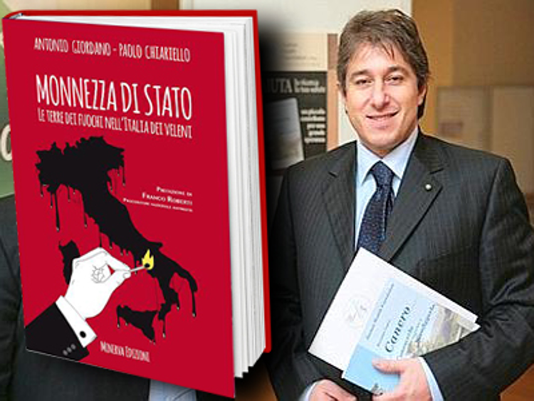 Antonio Giordano co-autore del libro 'Monnezza di Stato' 