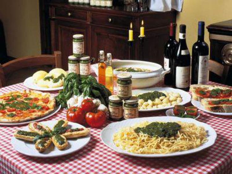 Crisi: Coldiretti-Censis, 2,5 mln famiglie mangiano sempre insieme