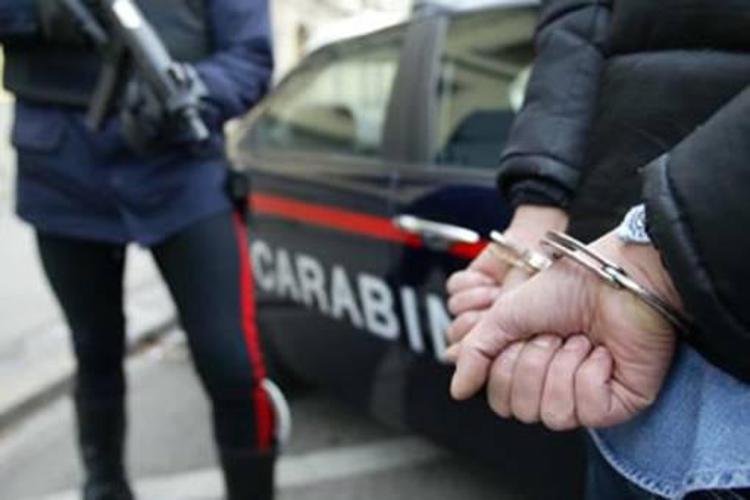 Brindisi: 7 arresti per spaccio, rapine e furti, tra vittime anche Al Bano