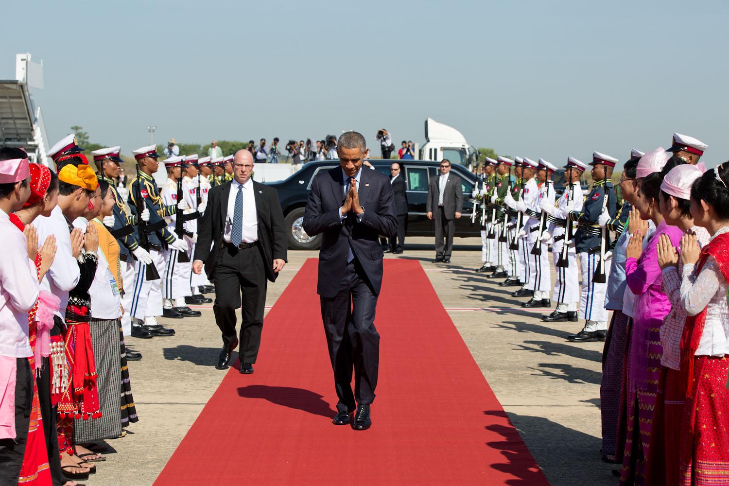 Obama arriva in Myanmar il 14 novembre 2014. 