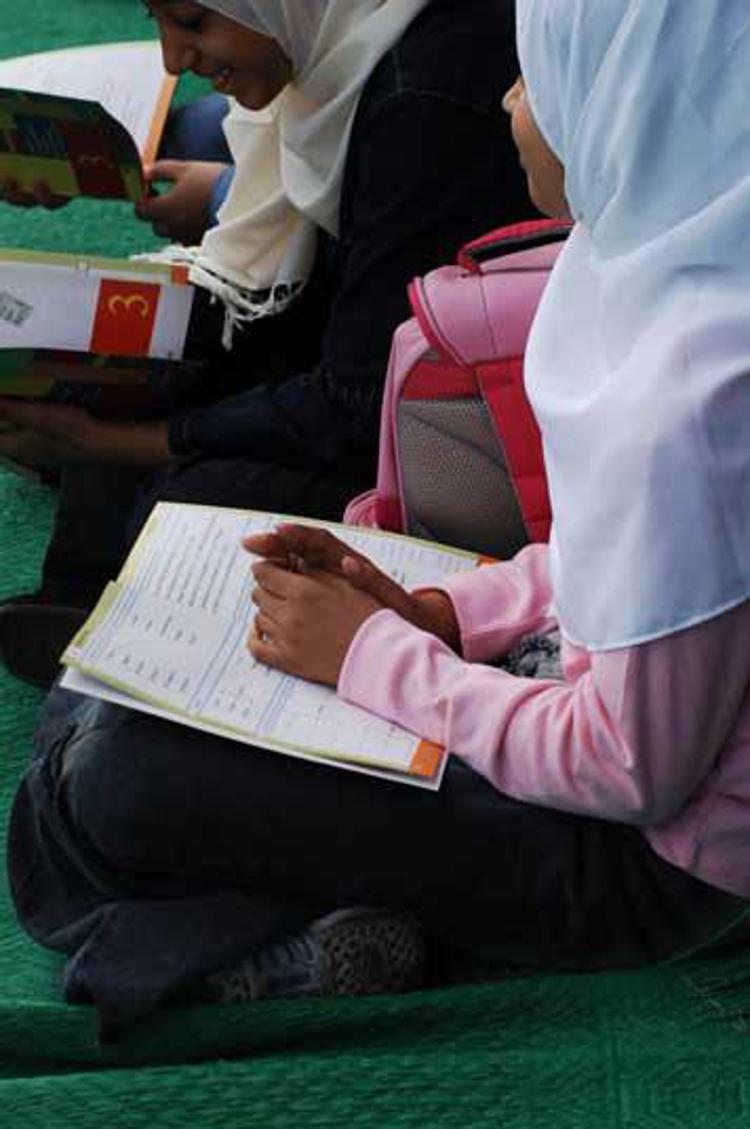 Siria: Is sospende lezioni a scuola, docenti vanno aggiornati alla sharia