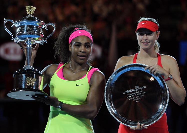 Serena Williams e Maria Sharapova al termine della finale degli Australian Open  (Foto Infophoto) - INFOPHOTO