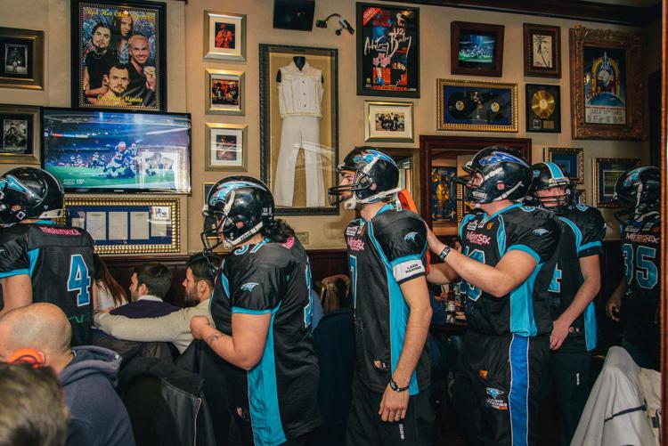 Football: Nfl, All'Hard Rock Cafe la grande notte del Super Bowl