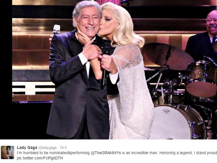 Foto dal profilo Twitter di Lady Gaga