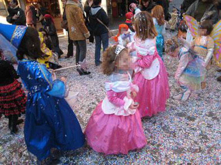 Carnevale: maschere promosse dai pediatri, fanno volare fantasia