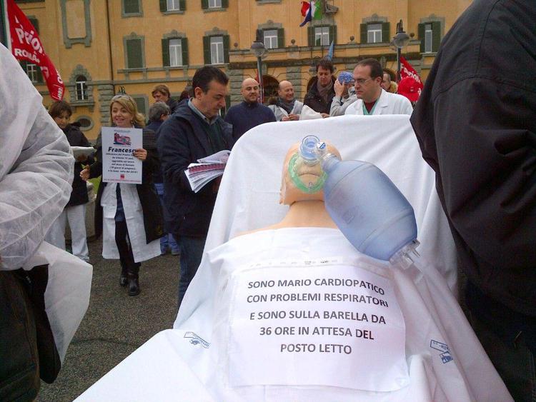 Lavoratori in protesta al S.Camillo di Roma
