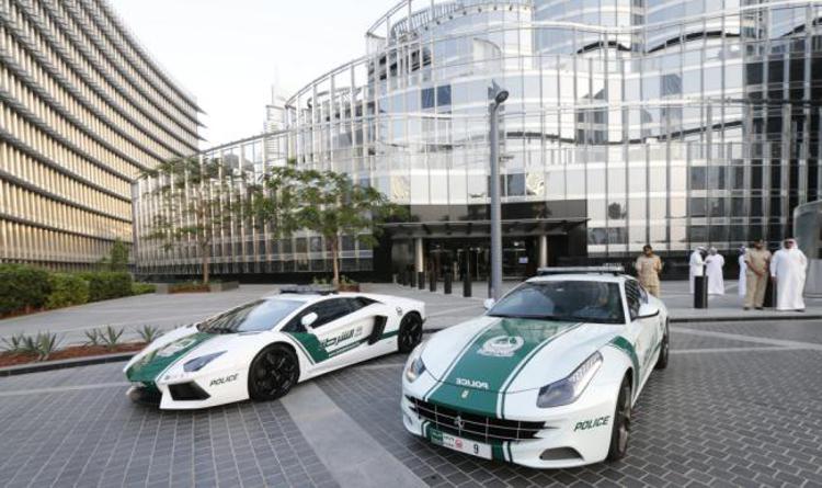 Emirati: Lamborghini a polizia e Lotus per ambulanze, è boom di auto di lusso