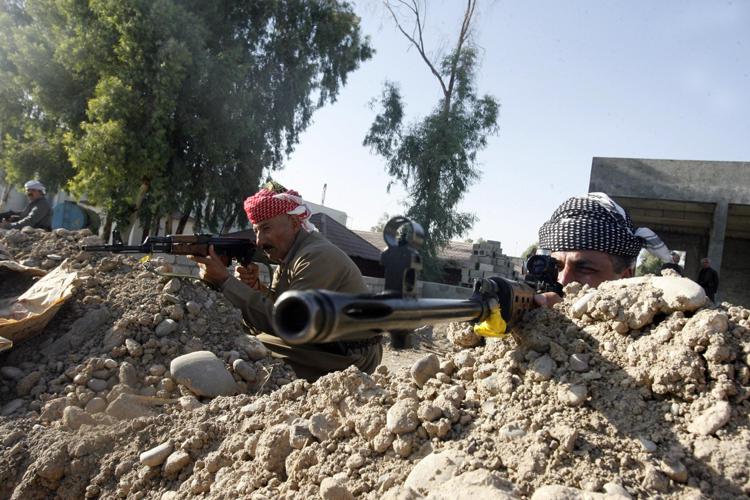 Iraq: peshmerga sui tre lati di Mosul, verso offensiva contro Is