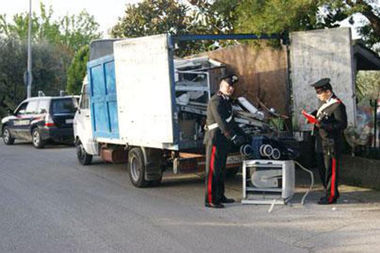 Rifiuti: blitz carabinieri Isernia, sequestrati 10 quintali