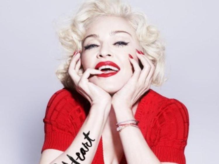 La copertina della versione standard di 'Rebel Heart' di Madonna