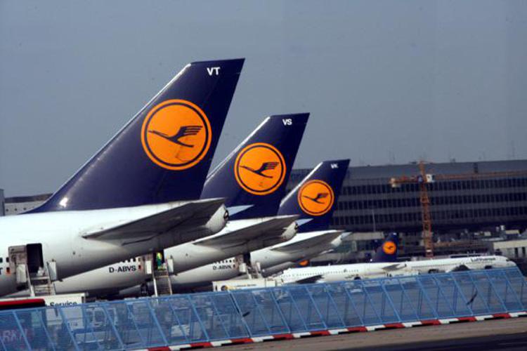 Lufthansa colpita dalla crisi, 11.000 esuberi solo in Germania