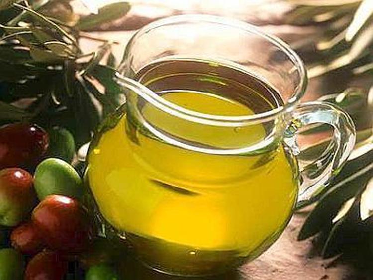 Olio extra vergine d'oliva batte il diabete: riduce i picchi glicemia