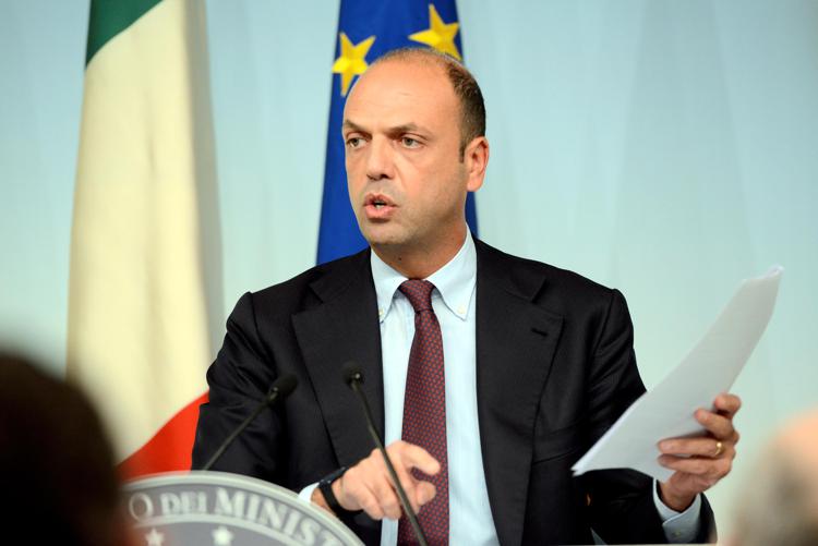 Il ministro dell'Interno, Angelino Alfano (Infophoto) - INFOPHOTO