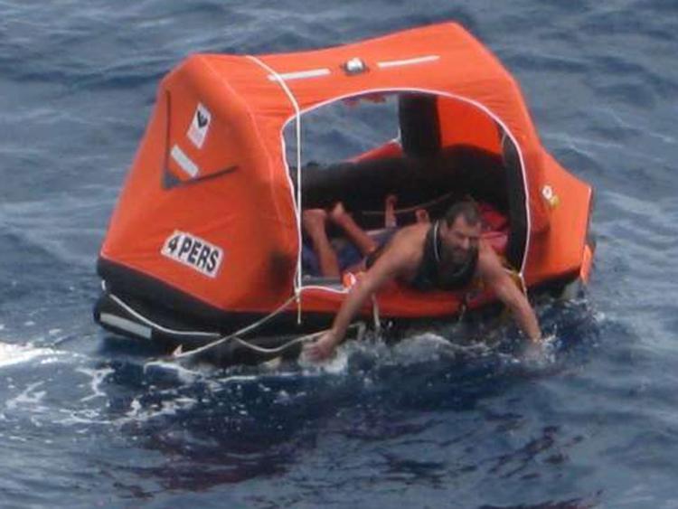 Vela: si capovolge barca recordman Miceli, tentava giro del mondo
