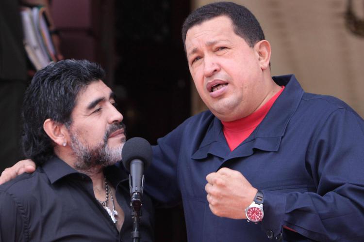 Maradona e Chavez a Caracas il 22 luglio del 2010 (Foto Infophoto)