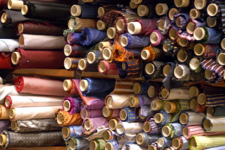 Rifiuti: solo il 12% di quelli tessili è avviato al riciclo