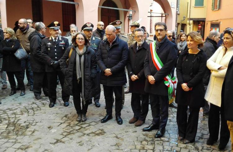 Le istituzioni in piazzetta Marco Biagi, a 13 anni dall'uccisione del giuslavorista.