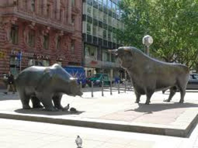 Alla Borsa di Milano l'orso batte il toro (foto en.wikipedia.org).