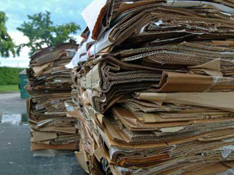 Rifiuti: Borgorose comune campione del riciclo carta e cartone