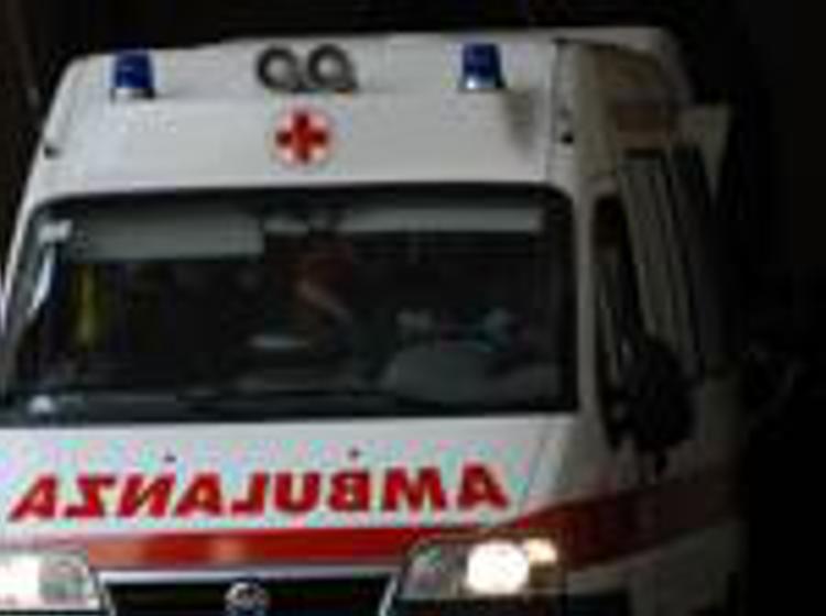 Brescia: furgone esce di strada, un morto e due feriti gravi