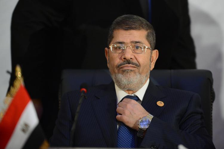 Egitto: Morsi condannato a morte per evasione dal carcere