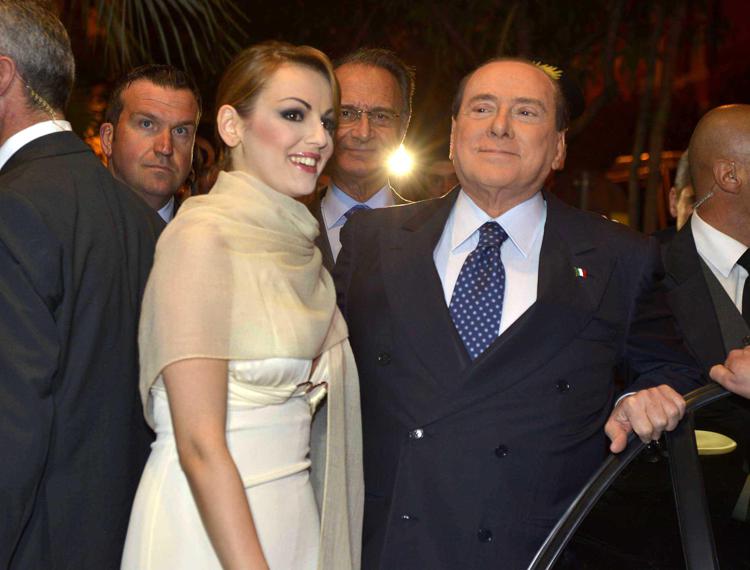 Silvio Berlusconi con Francesca Pascale AGPHOTO/INFOPHOTO - INFOPHOTO