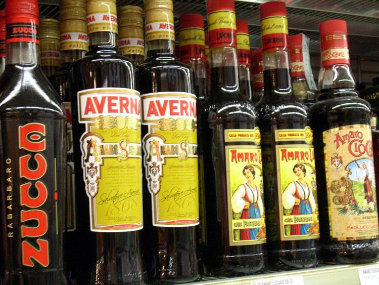 Salute: la proposta, calorie obbligatorie in etichetta per i drink alcolici