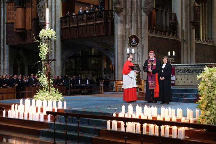 La cerimonia nella cattedrale di Colonia (Foto Afp) 