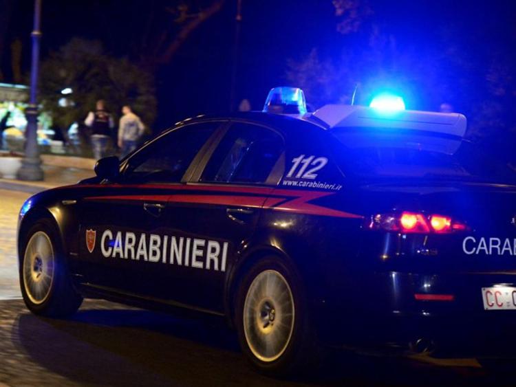 Roma: calci e pugni per rapinarlo ma vittima è carabiniere, arrestato turista