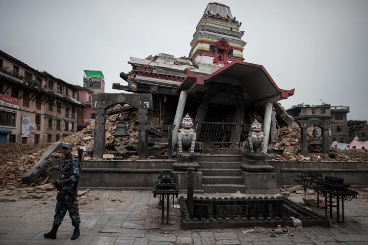 I danni provocati dal sisma del 25 aprile a Kathmandu (Foto Afp)