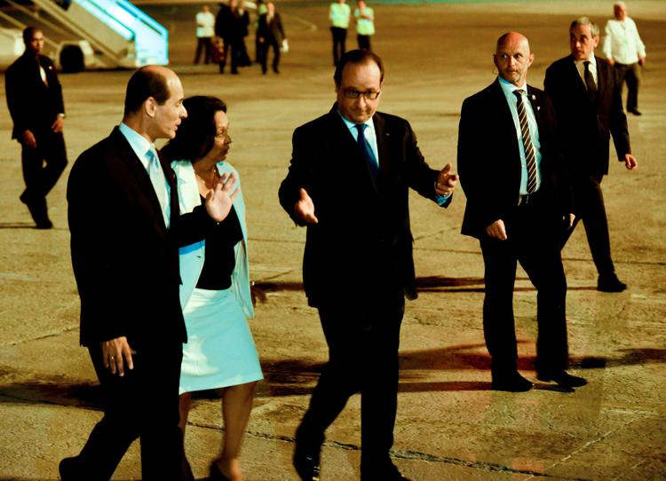  Francois Hollande al suo arrivo all'Avana - AFP