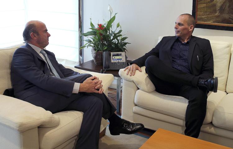  Luis de Guindos riceve Yanis Varoufakis a Madrid - (foto AFP)