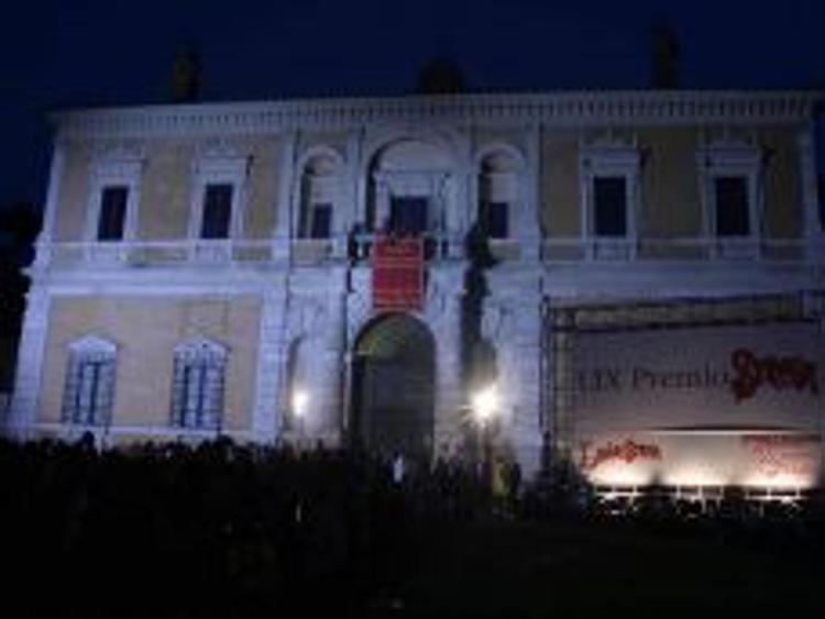 L'ingresso del Ninfeo di Villa Giulia, dove si svolge la serata finale dello Strega (Infophoto)
