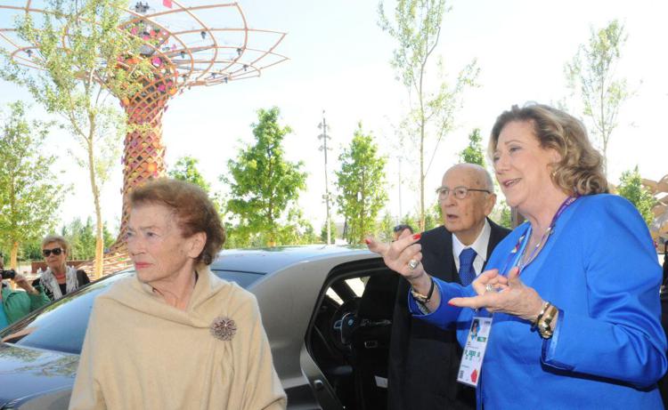 Il presidente emerito Napolitano, la moglie Clio e Diana Bracco al Padiglione Italia