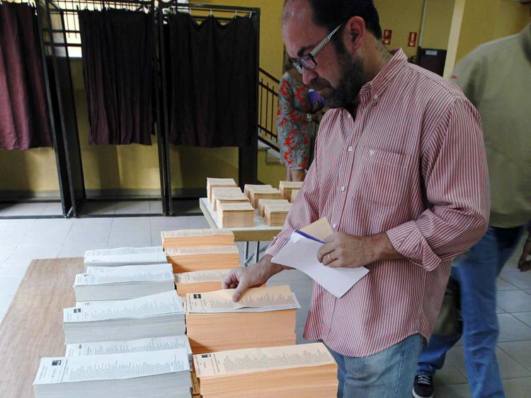 Spagna: elezioni regionali e municipali, 35 mln cittadini alle urne