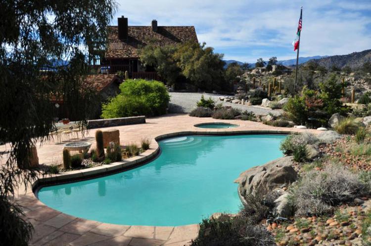 Esterno di Villa Maggio, la casa di Frank Sinatra in California (Foto Anthony Lagrosa e Abraham Rivera)