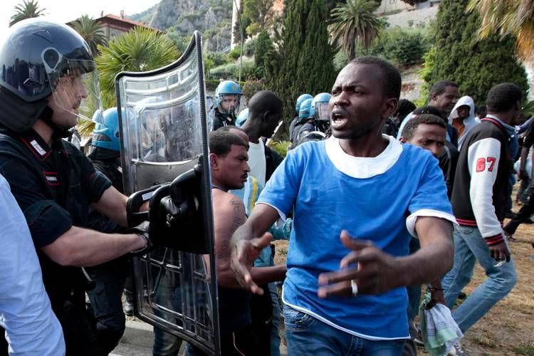 Migrants at Ventimiglia - Photo: AFP