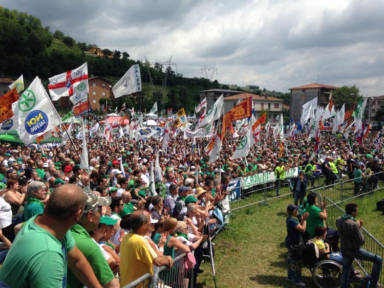 Lega, secessione addio: il popolo padano a Pontida per il 'no' a Renzi