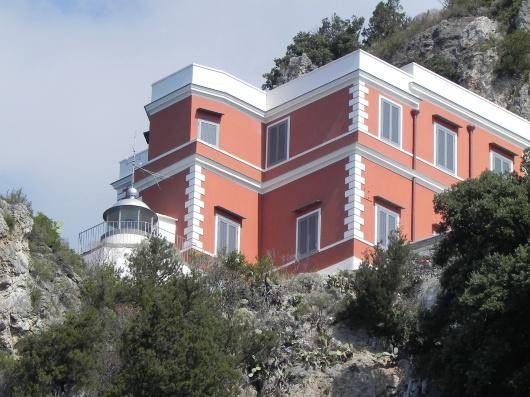 Faro di Capo d’Orso a Maiori - Salerno (Foto da agenziademanio.it)