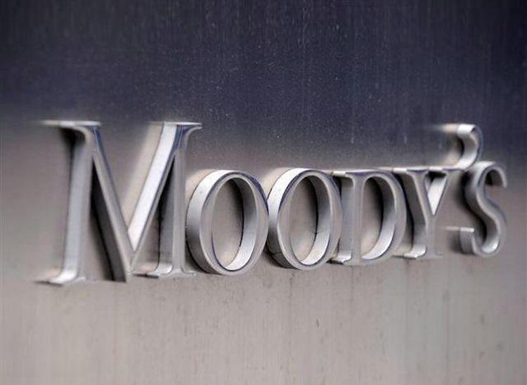 Moody's aggiorna rating 17 banche, promosse Intesa Sp e Unicredit