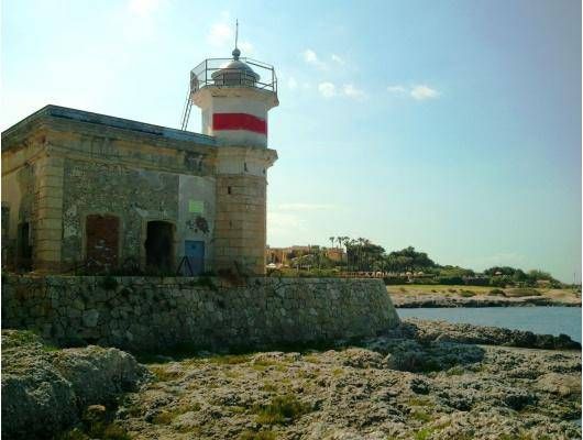 Faro di Brucoli ad Augusta - Siracusa (Foto da agenziademanio.it)