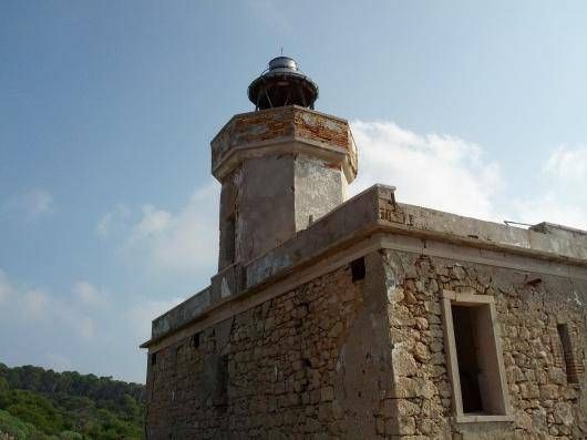 Faro di San Domino alle Isole Tremiti - Foggia (Foto da agenziademanio.it)