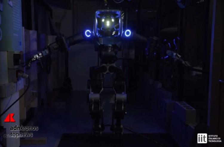Il robot Walkman