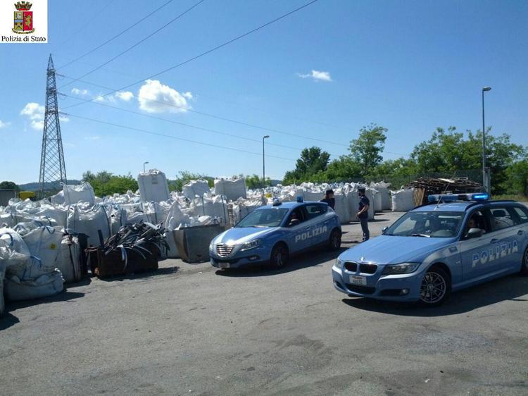 Torino: polizia sequestra in ditta 800 tonnellate materiali, anche rame