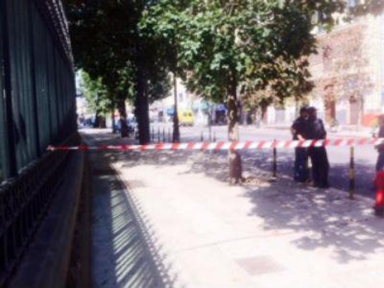 Palermo: allarme bomba vicino Prefettura, artificieri al lavoro su furgone