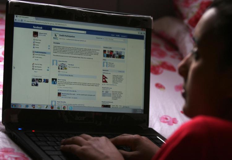 Internet: quasi 2 utenti su 3 in Italia leggono notizie online ogni giorno
