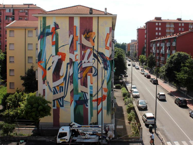 L'opera di street art realizzata da  Max Rippon per 'Chained' (Foto Mariasole Doria)