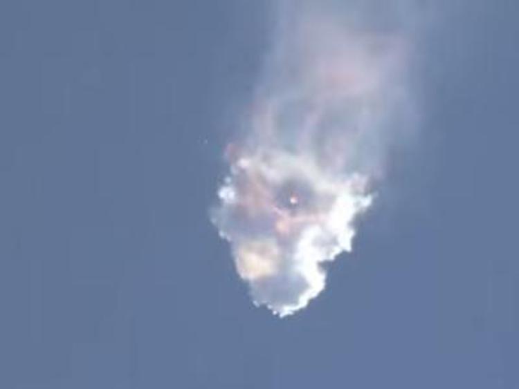Missione fallita per lo SpaceX, il razzo diretto alla Iss esploso in volo